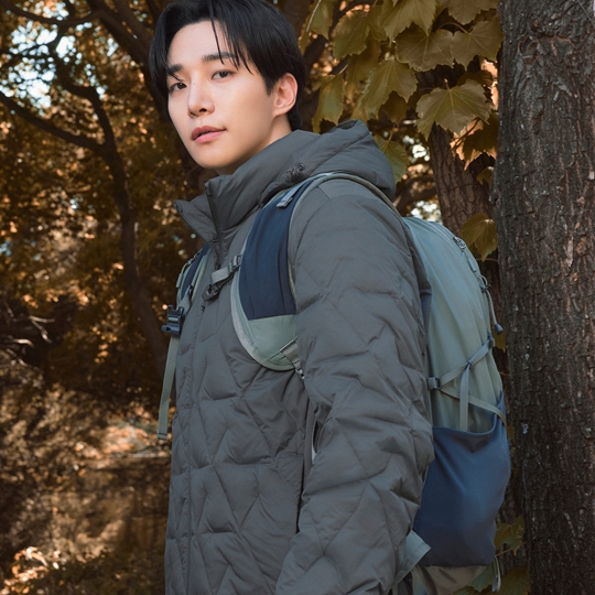 남성 에어써밋 하이브리드 경량 다운자켓