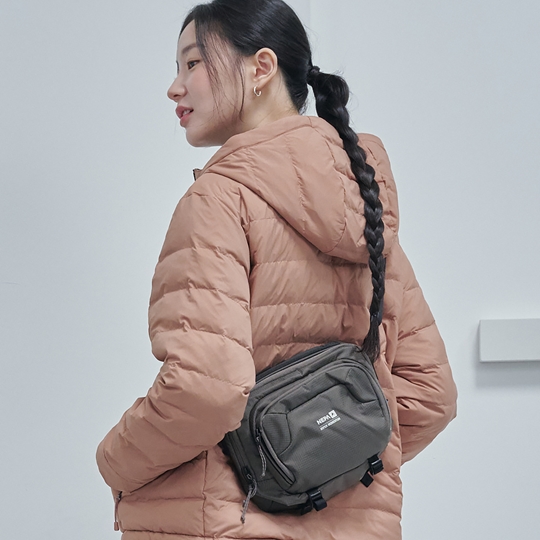 얼티밋 크로스백