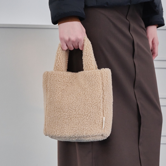 플러피 보아 스몰 토트백