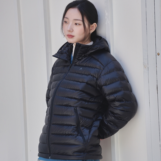 (ONLINE EXCLUSIVE)공용 에센셜 경량 다운자켓