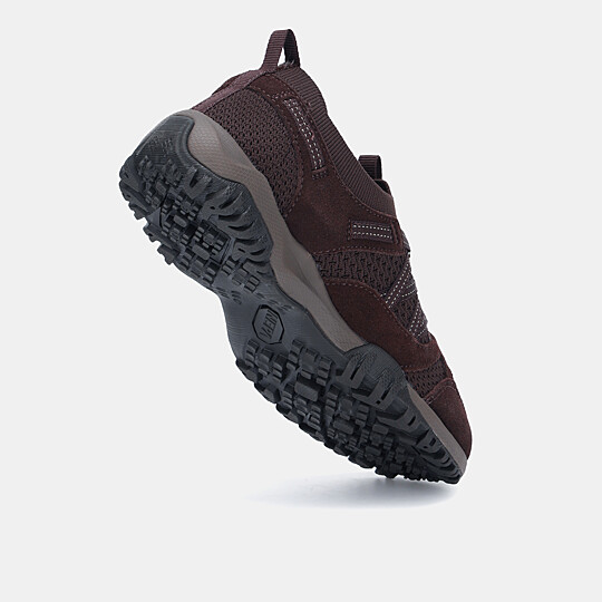 여성 클라라 하이킹